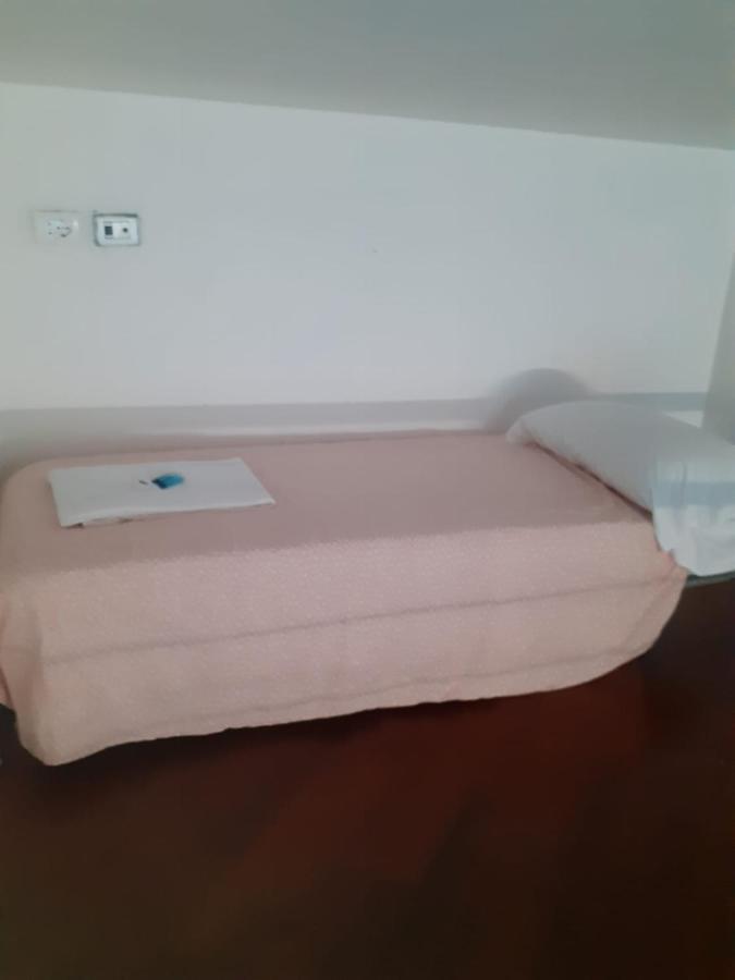 Happy Rome Hostel Bagian luar foto