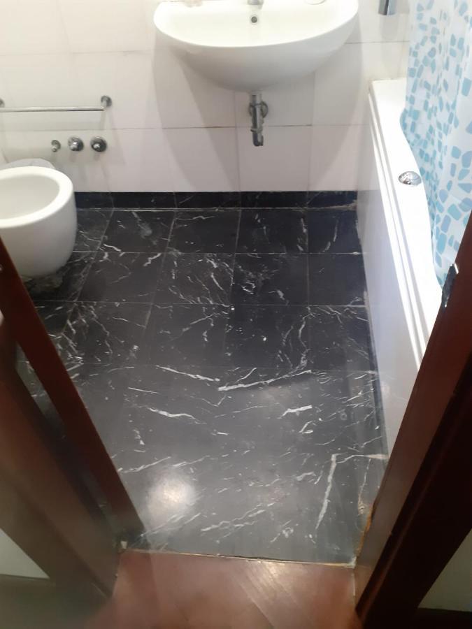 Happy Rome Hostel Bagian luar foto