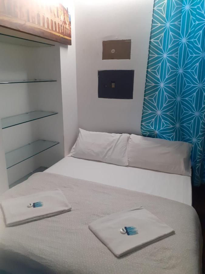 Happy Rome Hostel Bagian luar foto